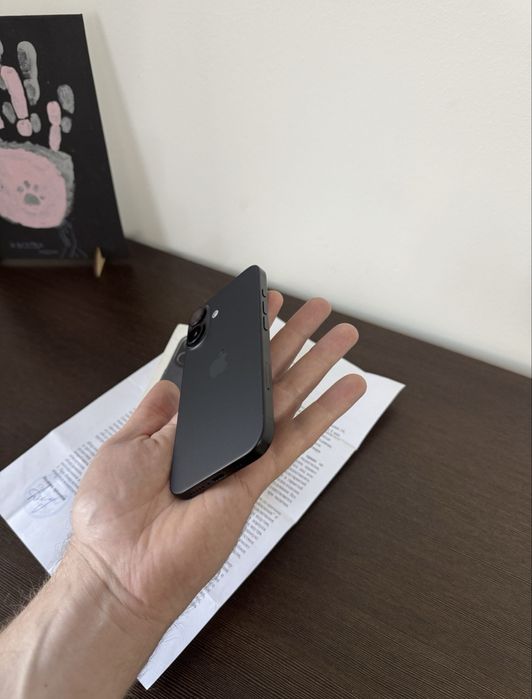 Iphone 16 на 256gb  Айфон 16