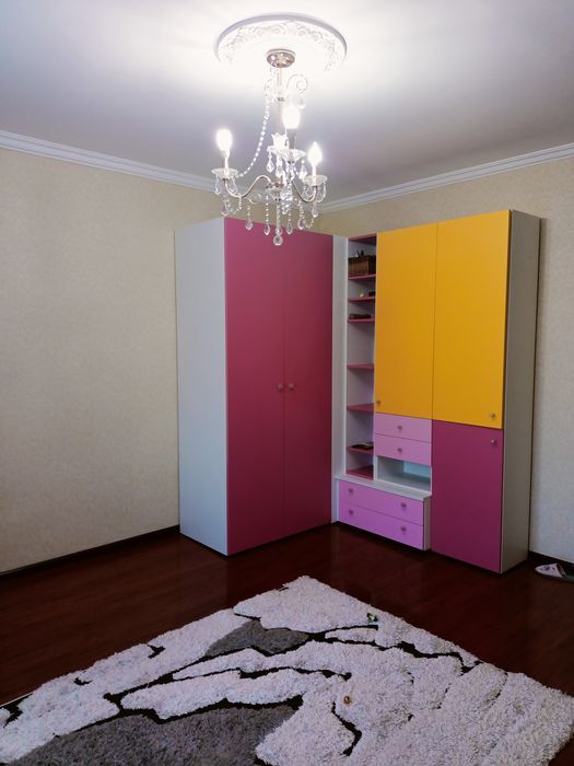 Продам коттедж в центре ( 12 микр)