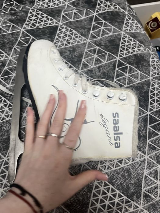 Коньки фигурные