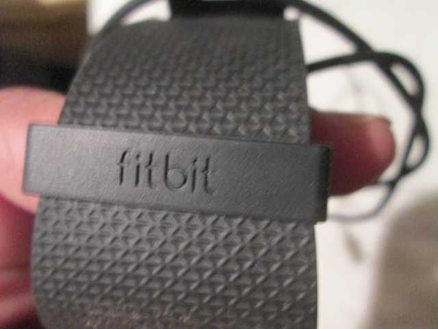 Fitbit Surge GPS смарт часовник.