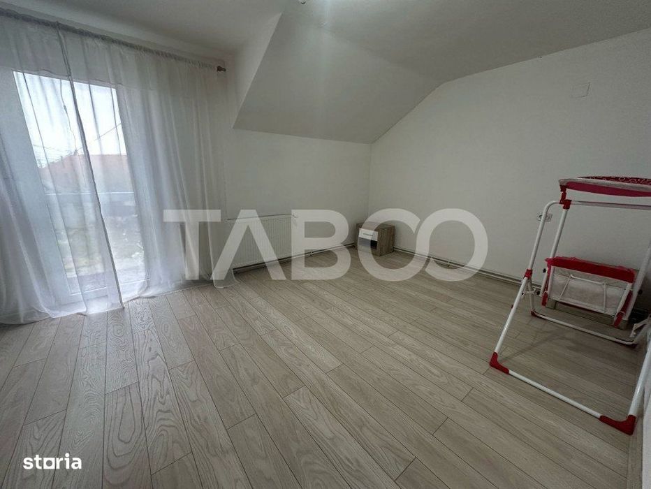 Casa 5 camere de vanzare 200 mp utili 1040 mp teren sat Persani