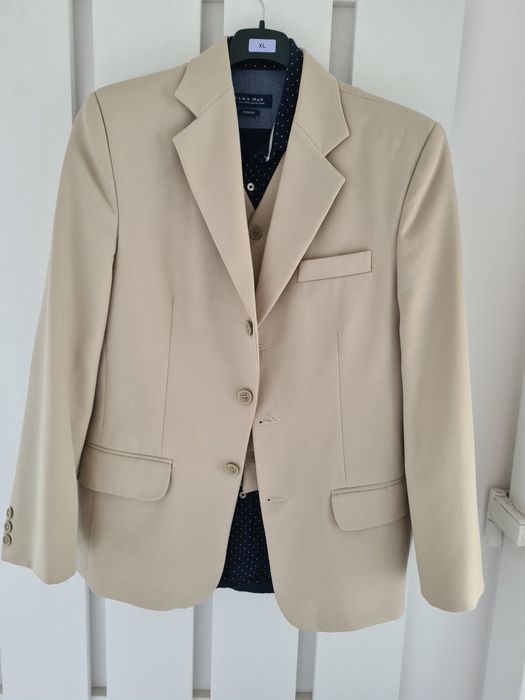 Vând Costum Nunti / botezuri,  ocazii speciale Elegante mărime M / L