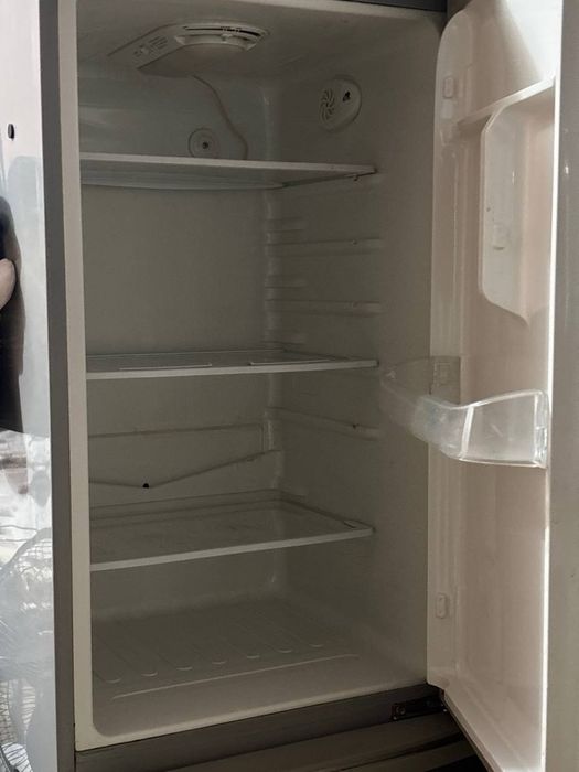 Продаётся Холодильник Самсунг
