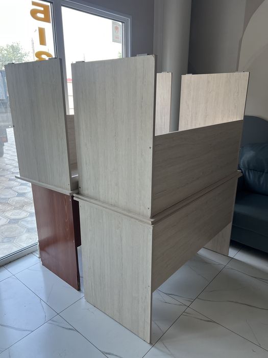 Стол со стульями