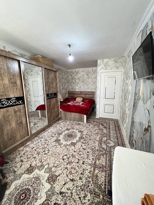 Продаётся 1 ком на ОКТЯБРЕ