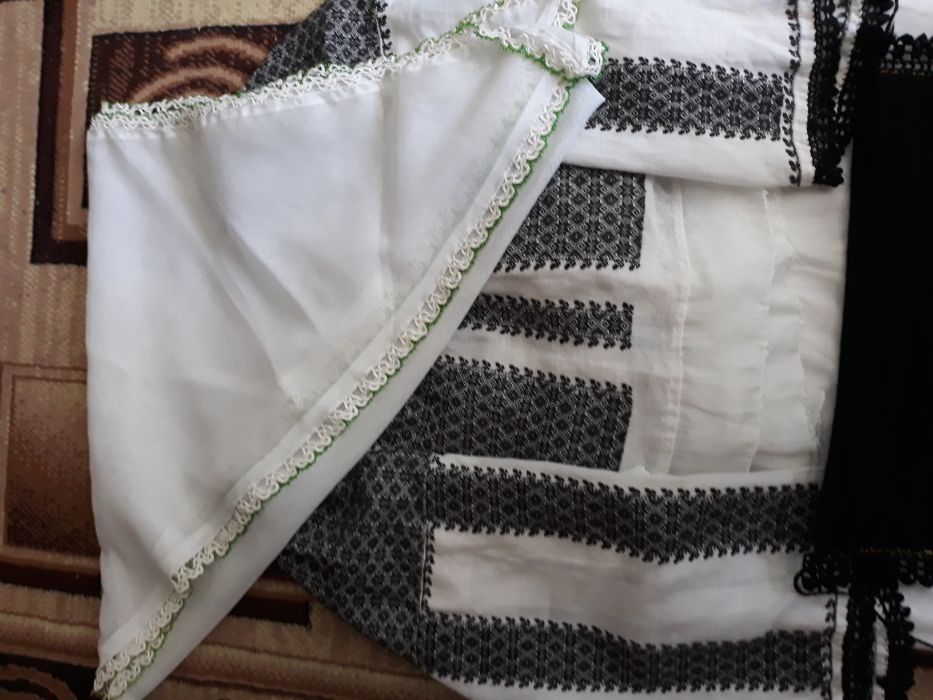 costum natoinal popular vechi