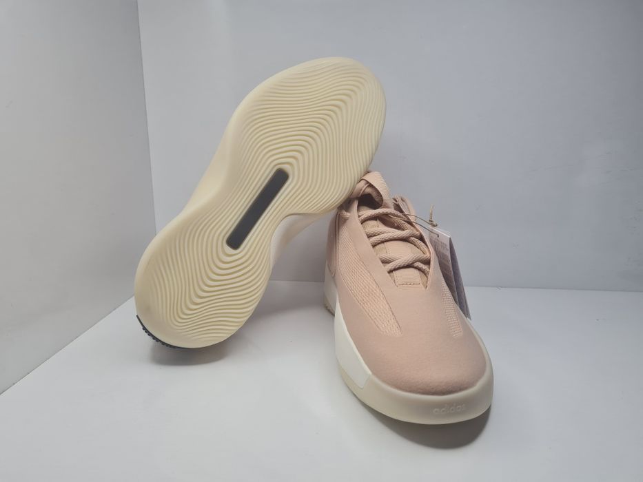 Маратонки Adidas X Fear of God

Чисто нови с кутия.

Размер 42 2/3 стелка 27 см.
Размер 43 1/3 стелка 27.5 см.

Цена 95 евро.