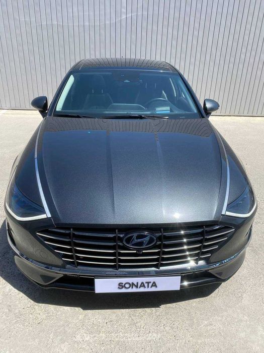 Hyundai Sonata Travel UZ