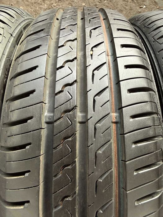 4x Anvelope Vara 185/60 R15 - Barum  Bravuris 5 XL