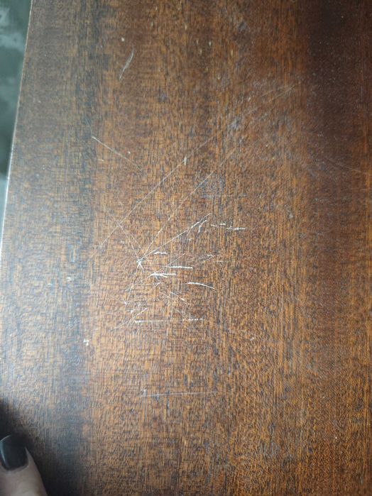 Маса от дърво масив