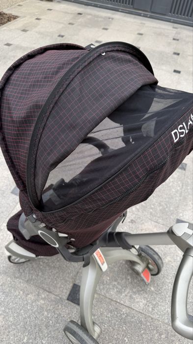 Продаю коляску под Stokke