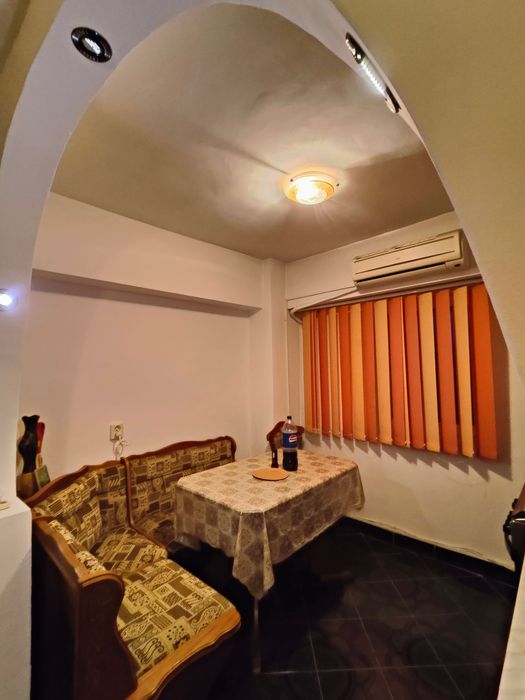 Apartament de vânzare cu 2 camere