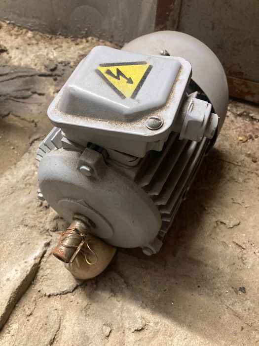 Ел. Двигател/ мотор