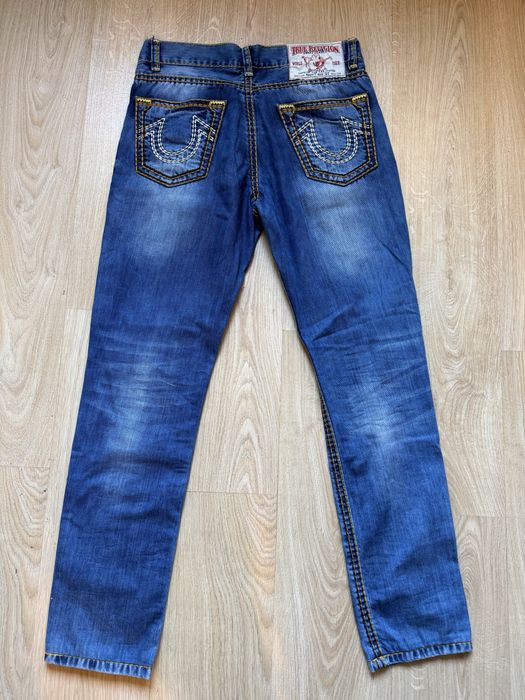 Продавам чисто нови дънки True Religion 33/34 размер