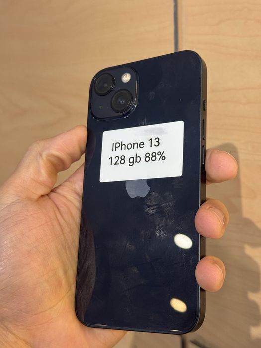 Продам iphone 13 128