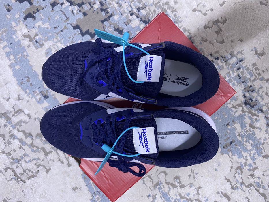 Новые кроссовки adidas reebok