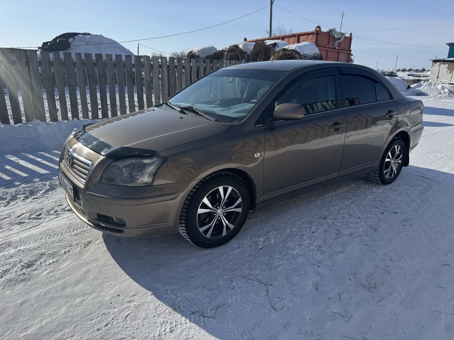 Продаю тайота авенсис 2003 года.