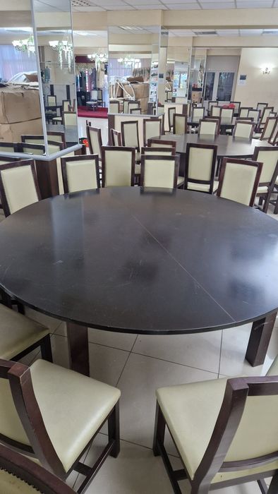 scaune si mese, pentru restaurant, din lemn masiv