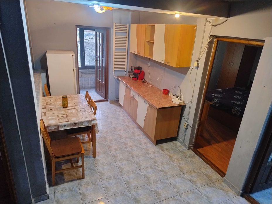 Închiriez ap 2 camere Bld Dacia Brazda lui Novac vis a vis mag Big