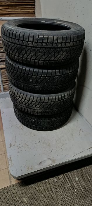 Продам зимние шины