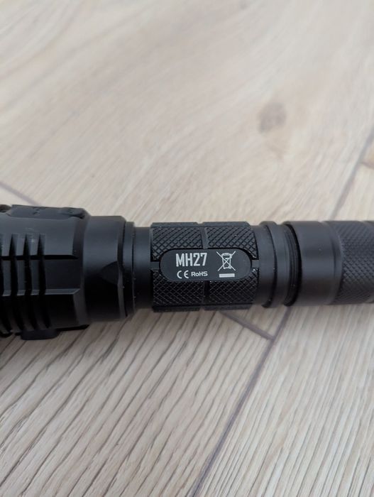 Vand lanterna Nitecore mh27 1000 lumeni