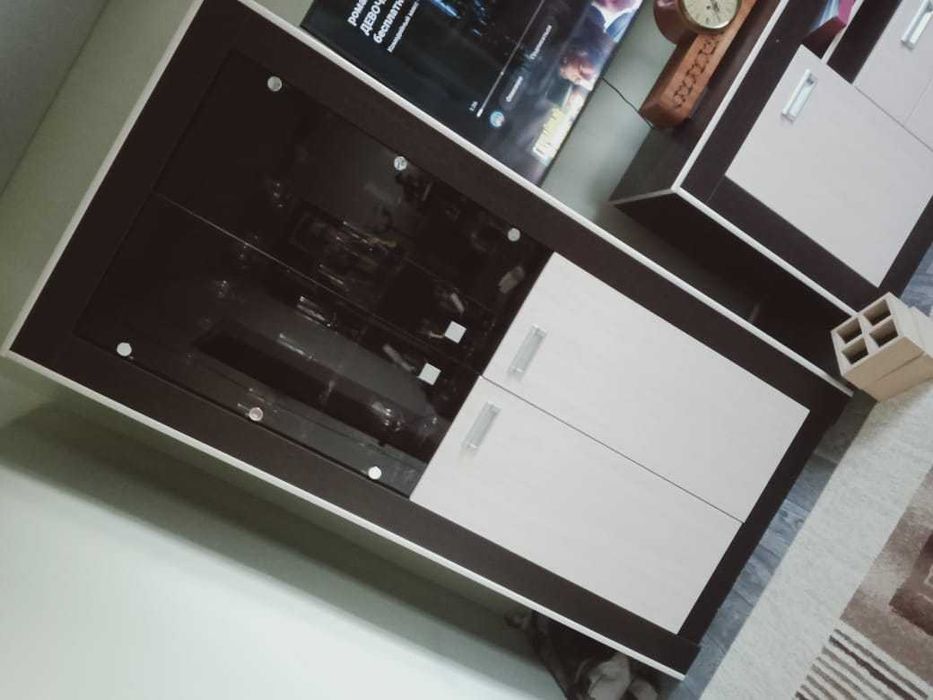 продам мебель сервант шкаф