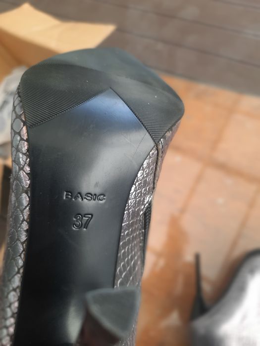 Женские сапоги. Распродаже