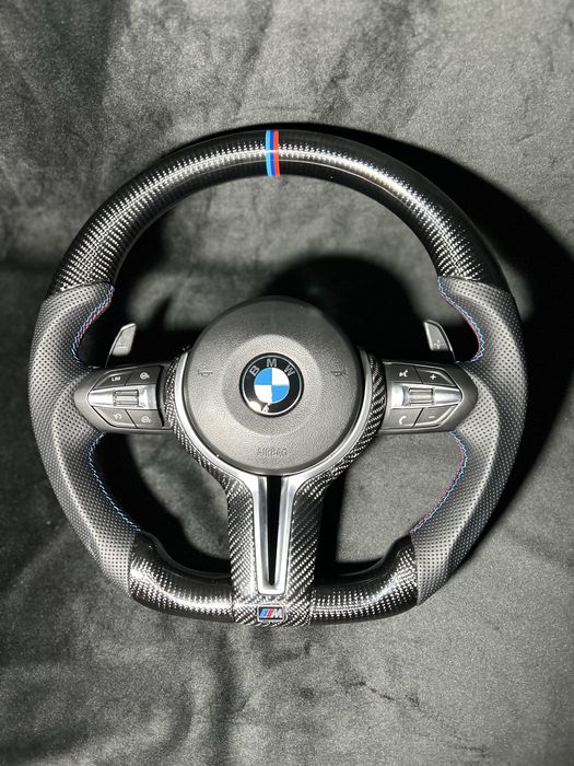 Volan BMW Carbon F10/F30/F01/F15/F16/F32/F25/F36/F20 etc Montaj Inclus