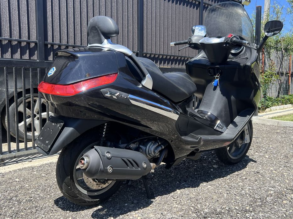Scuter Piaggio X-evo