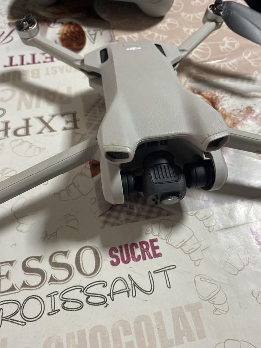 Drona dji mini 3 defecta