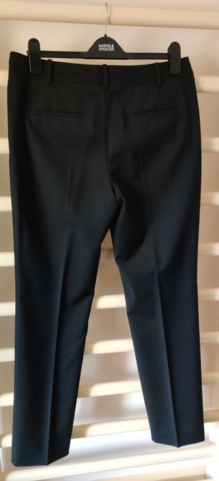Costum office elegant marca Dika cu pantaloni negru