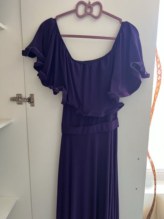 vand rochie pe umeri de zi marimea universala