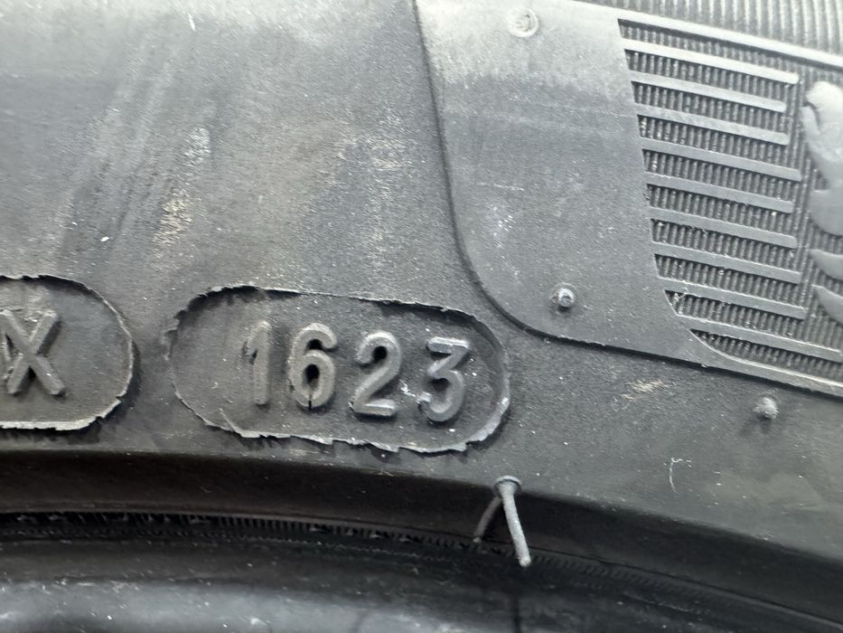 Автомобилни гуми 225 50 18 Mishelin