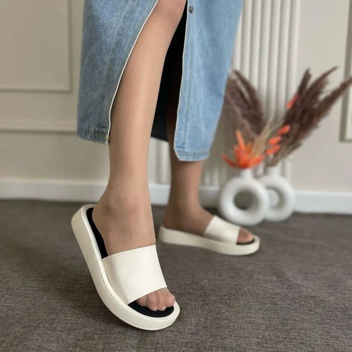 Продаётся НОВАЯ летняя обувь