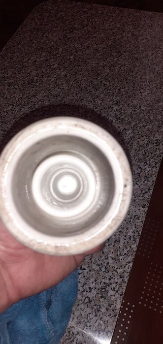 Чашки за конзола , електрически стълб