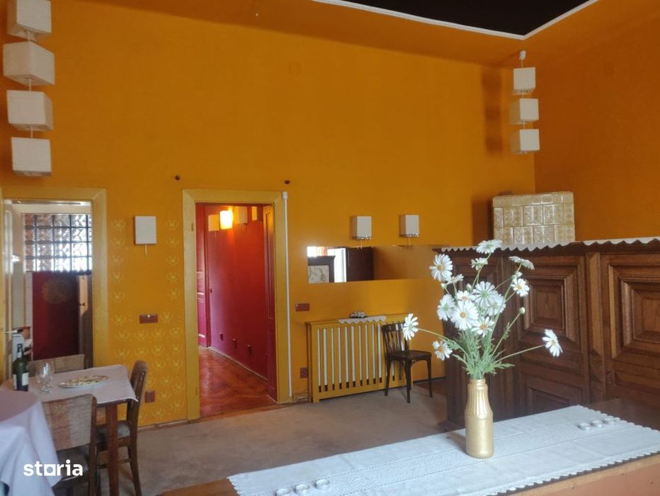 Apartament 54mp, etaj 1, centru, parcare in curte ,zona Primariei