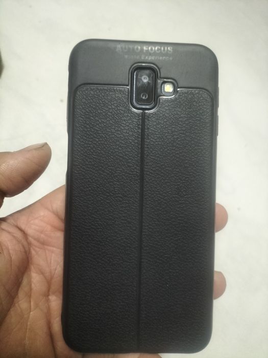 Samsung j6+ karopkasi bor