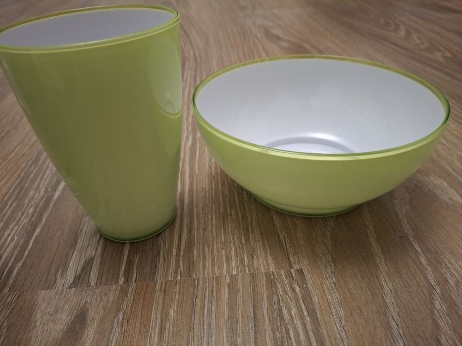 Продам стаканы и салатники