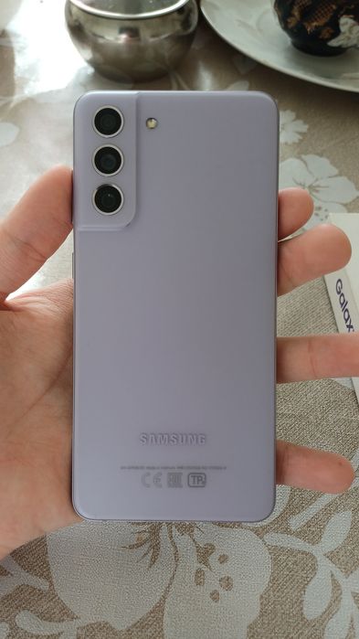 Samsung S21FE в идеале на обмен