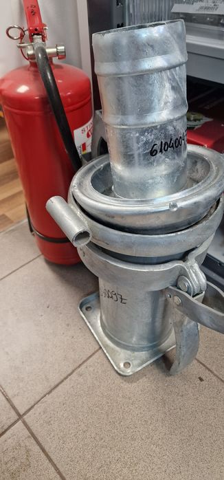 Mufa vidanja 6 toli cu flansa redusă cu ieșire struț mama 4 toli impor