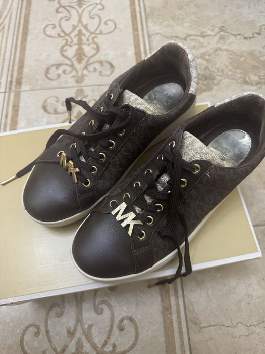 Продается кеды от michael kors