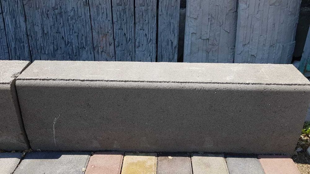 Поребрик, бордюр