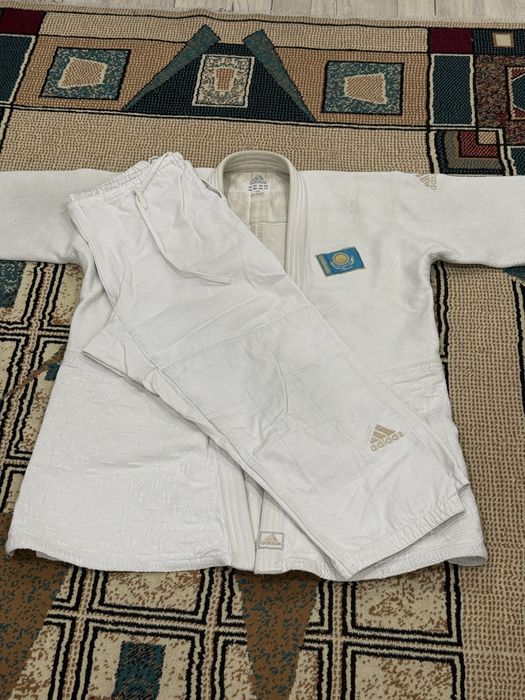 Кимоно adidas золотистый