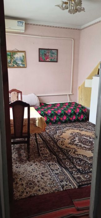 СРОЧНО! Своя — 2х-комнатная квартира с двориком у метро Космонавтов