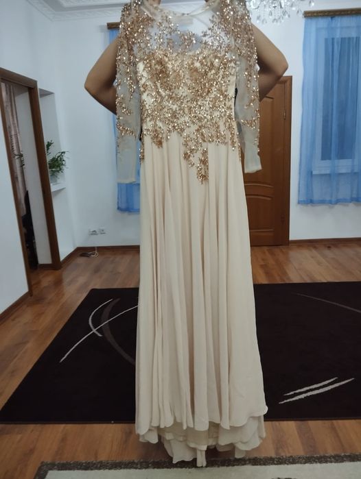 Платье, б/у в хорошем состоянии