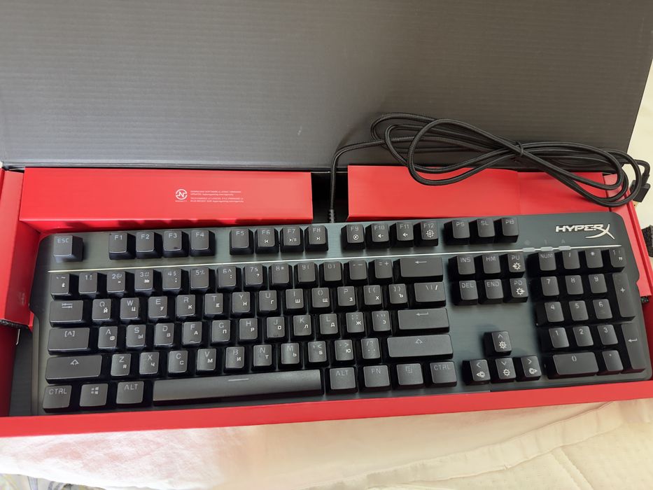 Продам механическую клавиатуру HyperX MKW100 в отличном состоянии.