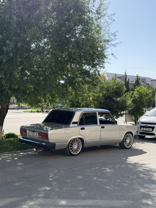 Lada vaz 2107 jiguli