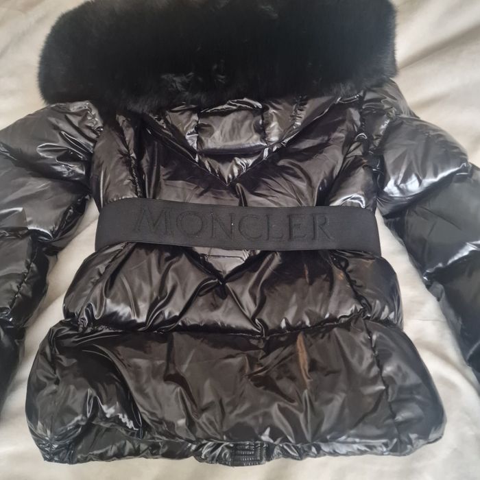 Дамско зимно яке с качулка