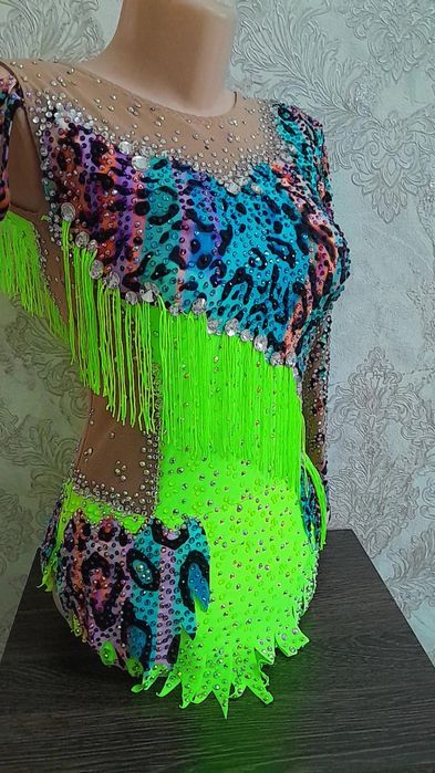 купальник для гимнастики на 11-13лет. Продажа и прокат