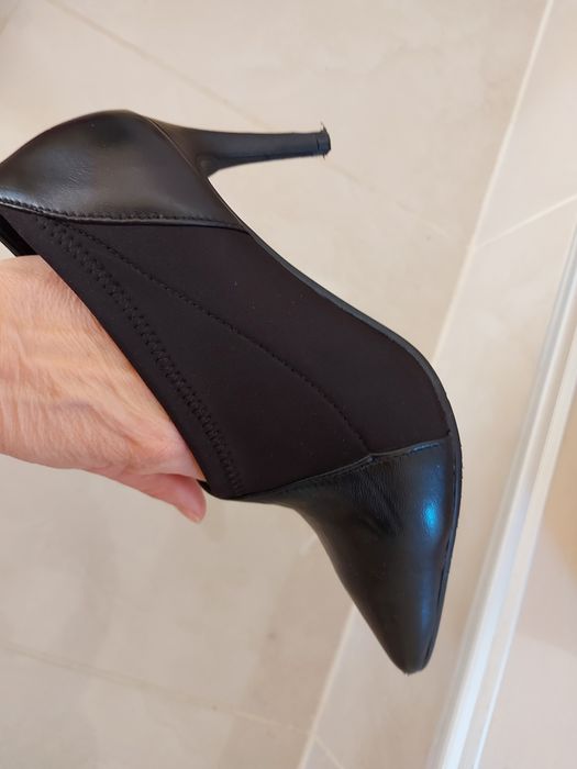 Vand pantofi de la Tosca Blu din piele naturala